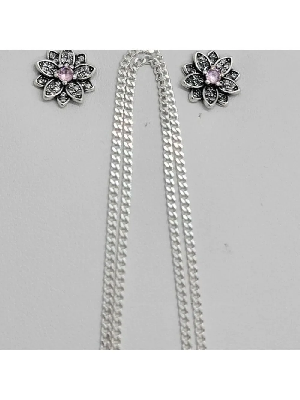 Brand New Sterling Silver 925 Flower Earrings and Necklace set